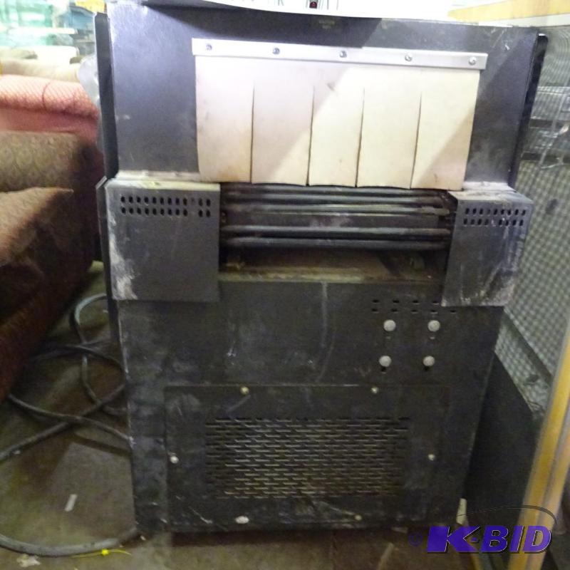 lot 85 image: Eastey conveyor shrink oven. 22o volt. 1 phas...