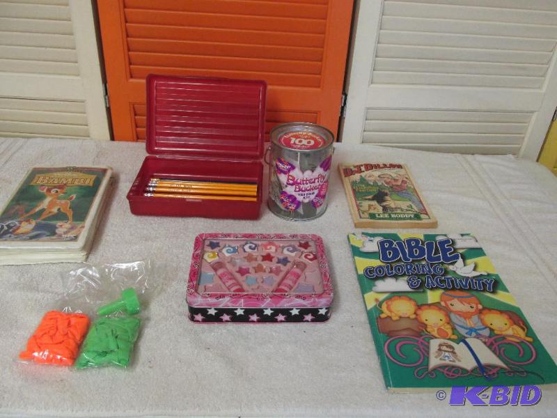 Group of Miscellaneous Kids Things