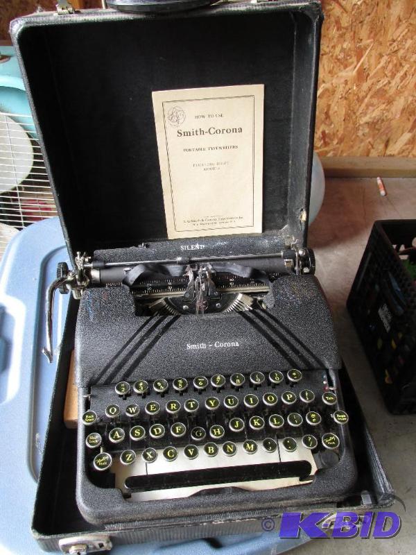 Vintage Portable Smith-Corona Typewriter