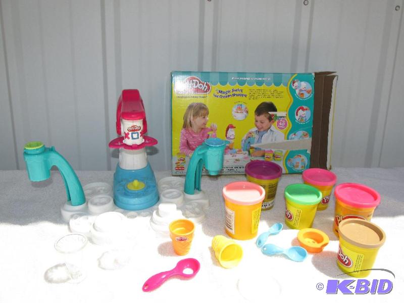 Play-doh Magic Swirl Ice Cream Shoppe