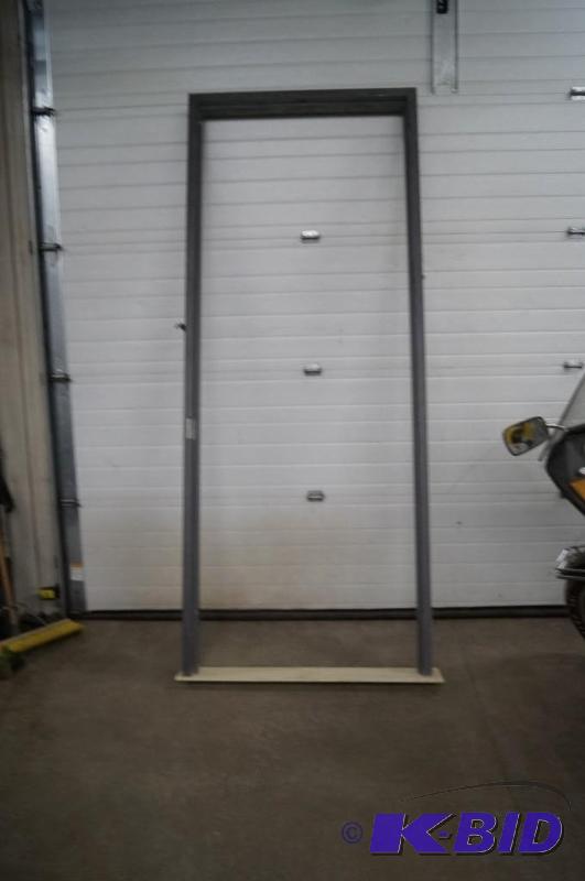 Metal door frame
