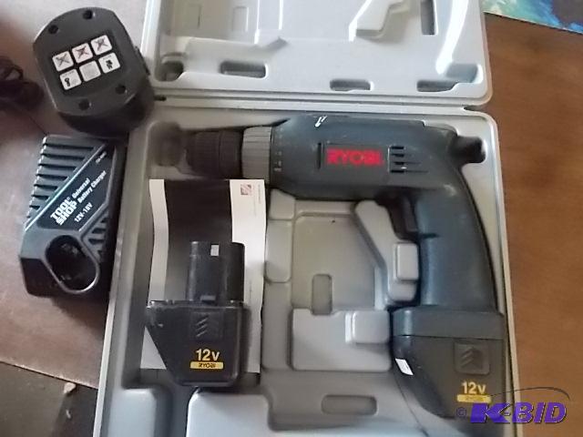 Ryobi 12&nbspVolt&nbspDrillDriver With 2 B...