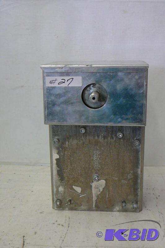 lot 27 image: Aluminum&nbspwinch box 4000lb&nbspchain dri...