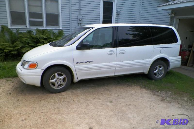 lot 1 image: Year 1998 Make Pontiac Model Trans Sport V...