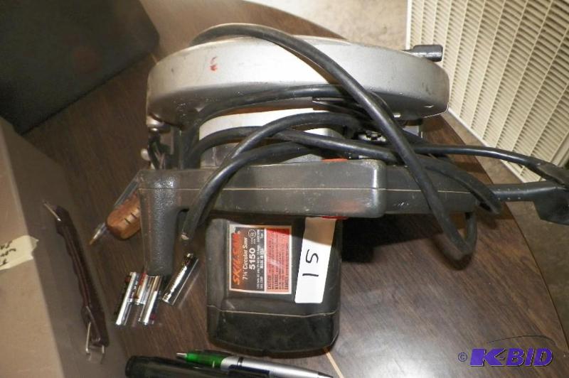 lot 15 image: Skil Saw 7 14 Circular Saw Model No. 50150