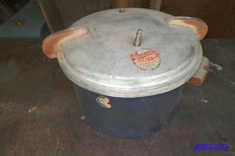 lot 49 image: Circa WWII National Victory Canner Pressure Cooker