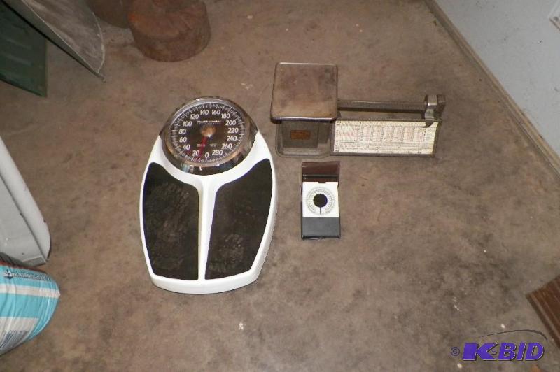 lot 73 image: 3 Scales