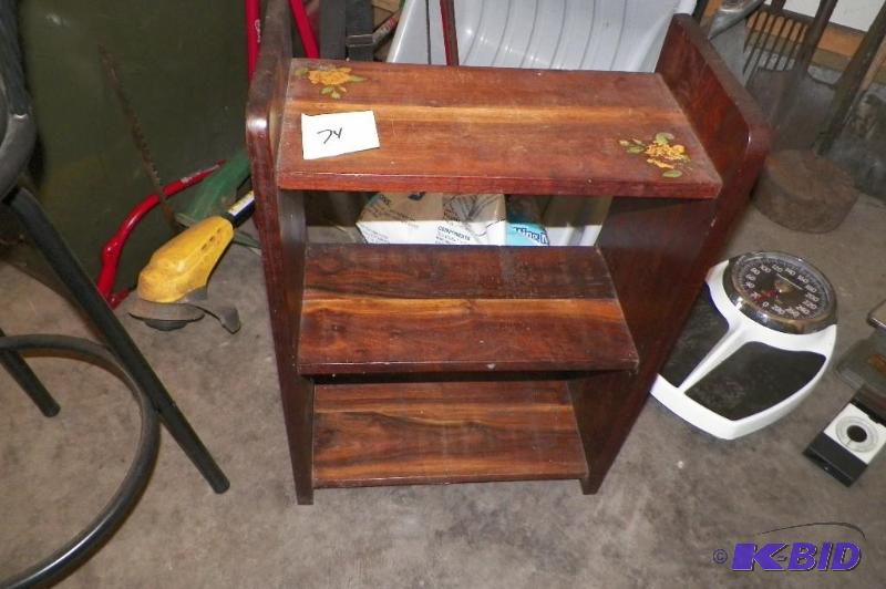lot 74 image: Antique Shelf