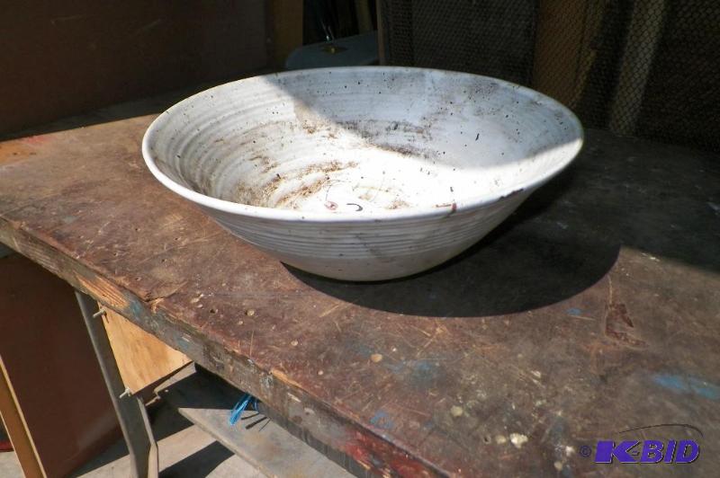 lot 97 image: Old Stoneware Bowl