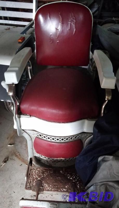 Early 20th century Koken barber chair...