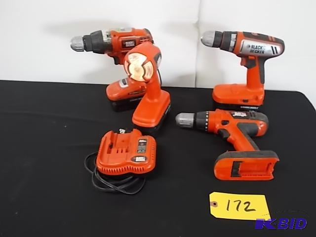 lot 172 image: Black & Decker 18 Volt Flashlight, (3) Dr...