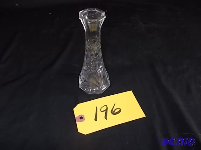 lot 196 image: (136) 6" Bud Vase...