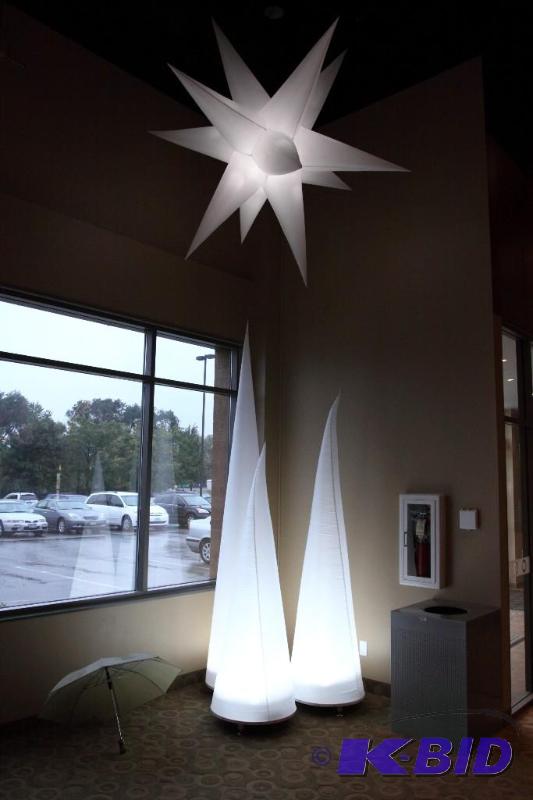 lot 226 image: 3D Inflatable White Cone - 9...