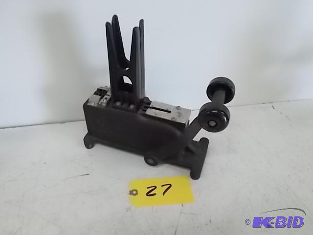 lot 27 image: BK Floral Pick Machine, Works...