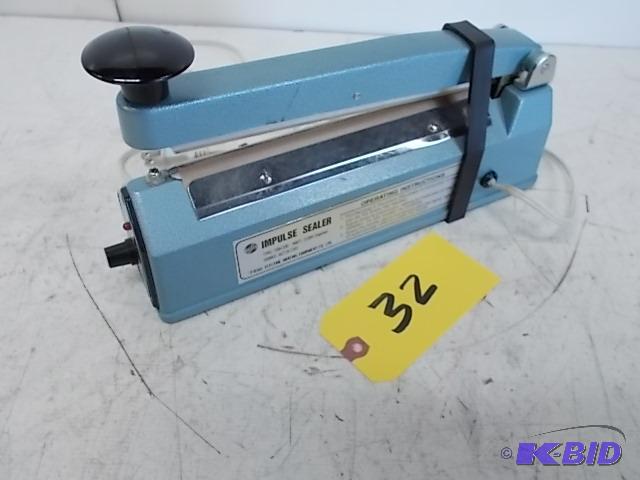 lot 32 image: TEW TISH-22 8" Impulse Sealer, Works...