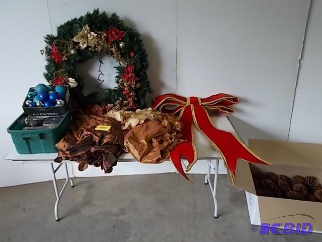 lot 334 image: Asstd Christmas Dcor...