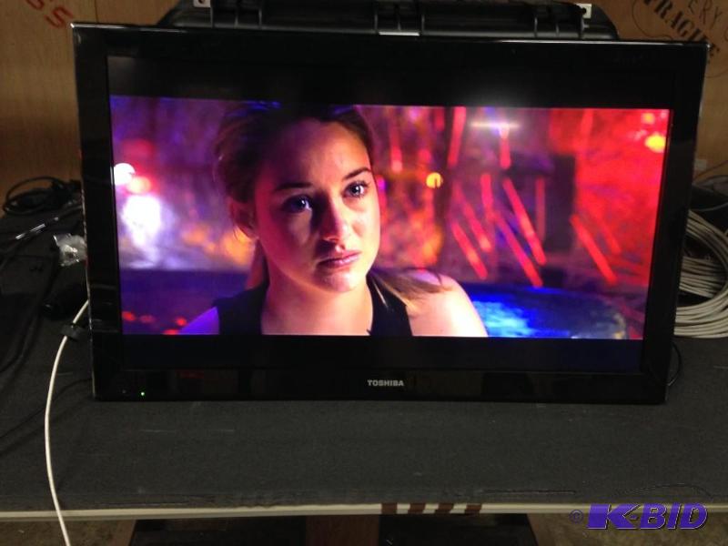 lot 352 image: Toshiba TV, 32"  (Bidding Reset Due...