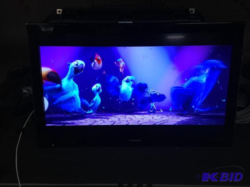 lot 354 image: Toshiba TV, 32" (Bidding Reset Due To De...