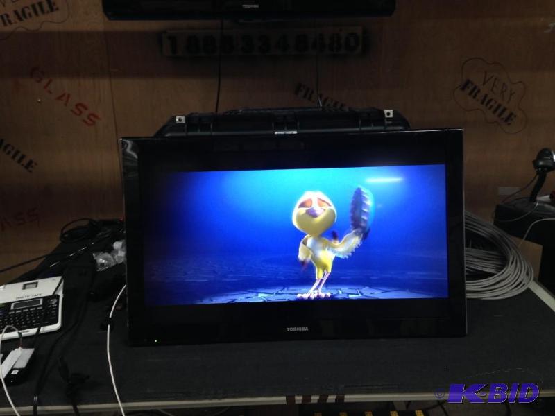 lot 355 image: Toshiba TV, 32" (Bidding Reset Due To De...