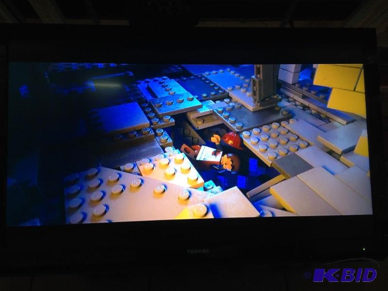 lot 361 image: Toshiba TV, 40"...