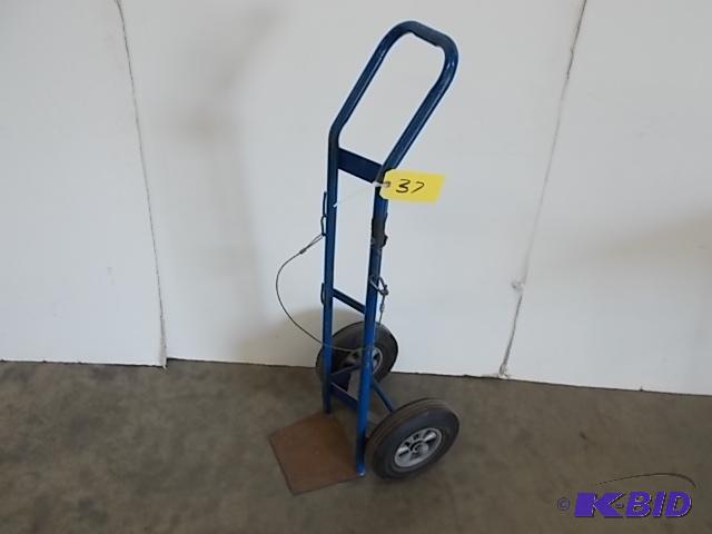 lot 37 image: Conwin Helium Tank Cart...