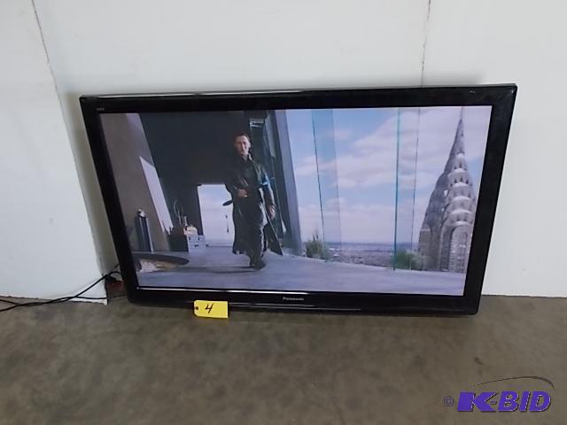 lot 4 image: Panasonic Viera Model TC-50PX24 50" Plas...