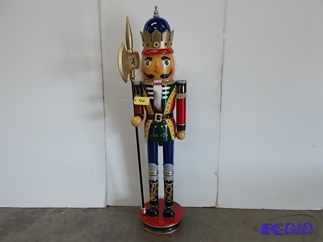 lot 42 image: 6 Nutcracker Statue...