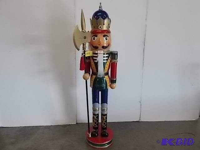 lot 43 image: 6 Nutcracker Statue...