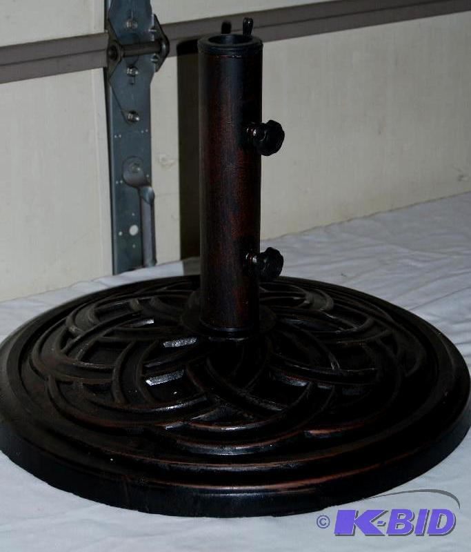 lot 32 image: Market Umbrella Base, agglomerated stone cons...
