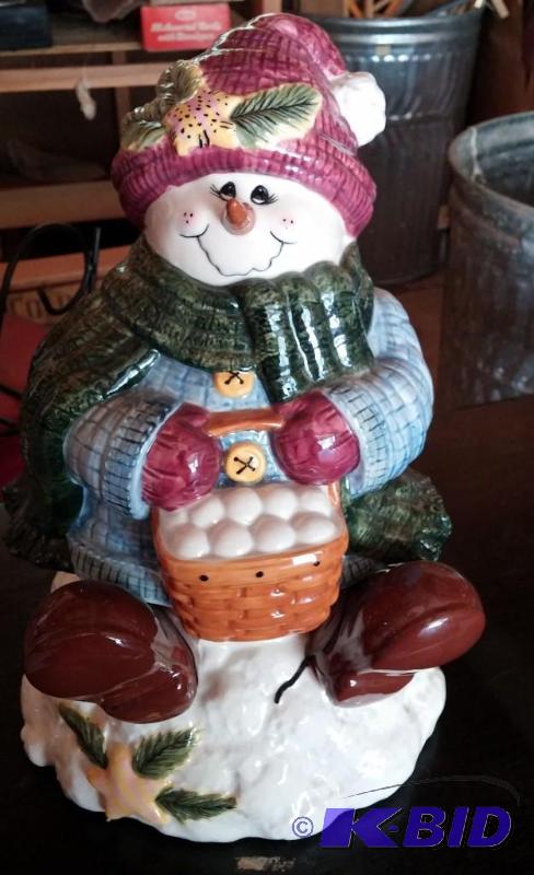 Large Snowman Cookie Jar-PERFECT SHAPE...