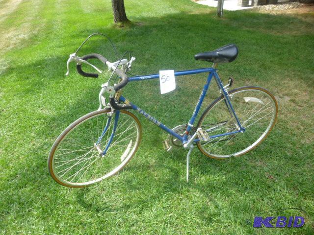 lot 50 image: Raleigh 502 Olympian Adult Bike In Good Condi...