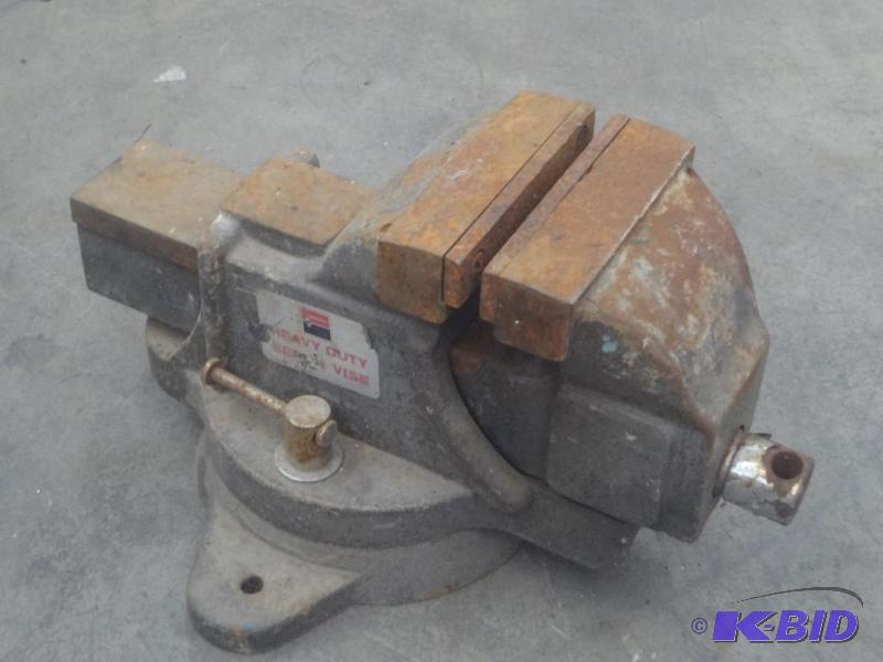 Heavy Duty Bench Vise With 6&quot Jaw, No Ha...