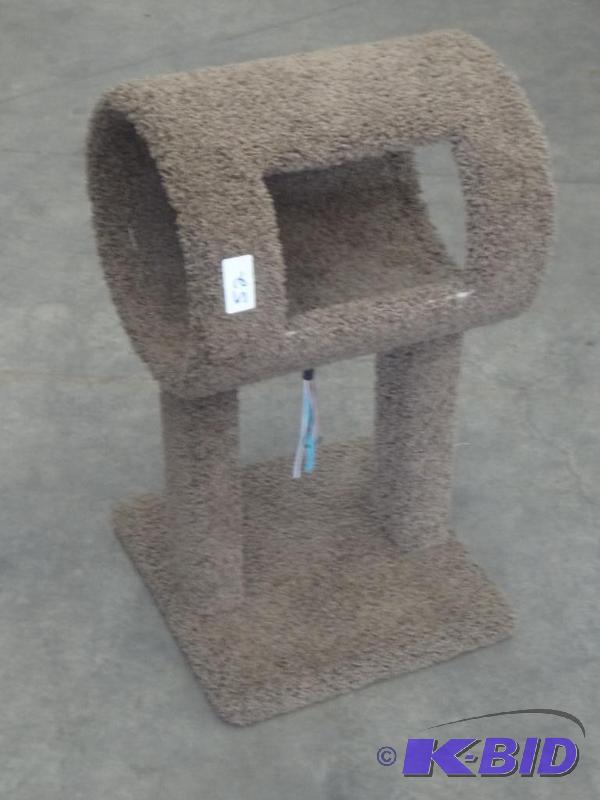 Sat Scratching Post...