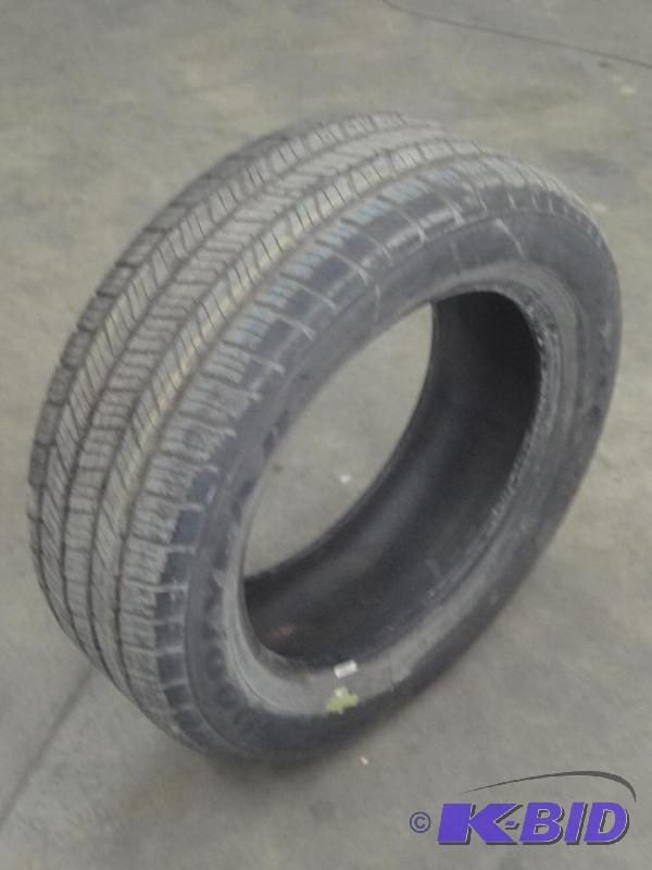 Like New Goodyear Eagle LS P2755520 Tire...