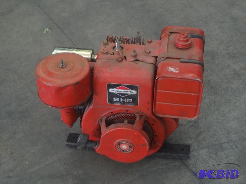 Briggs &amp Stratton 8HP Motor, Runs...