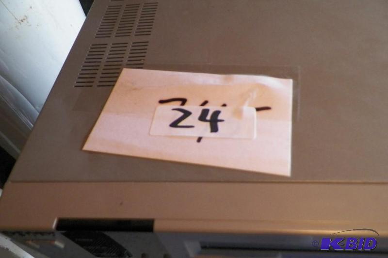 lot 24 image: Sony VCR SV2110