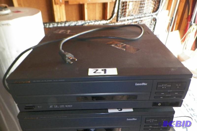 lot 29 image: Pioneer Laser Disk CD CDL LD Player Model No. CLD-V2400