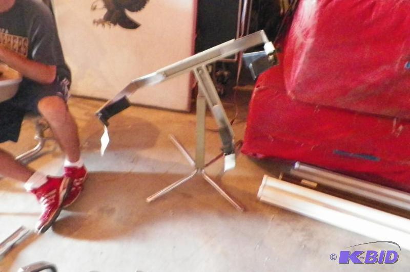 lot 39 image: Wegner Instrument Stand