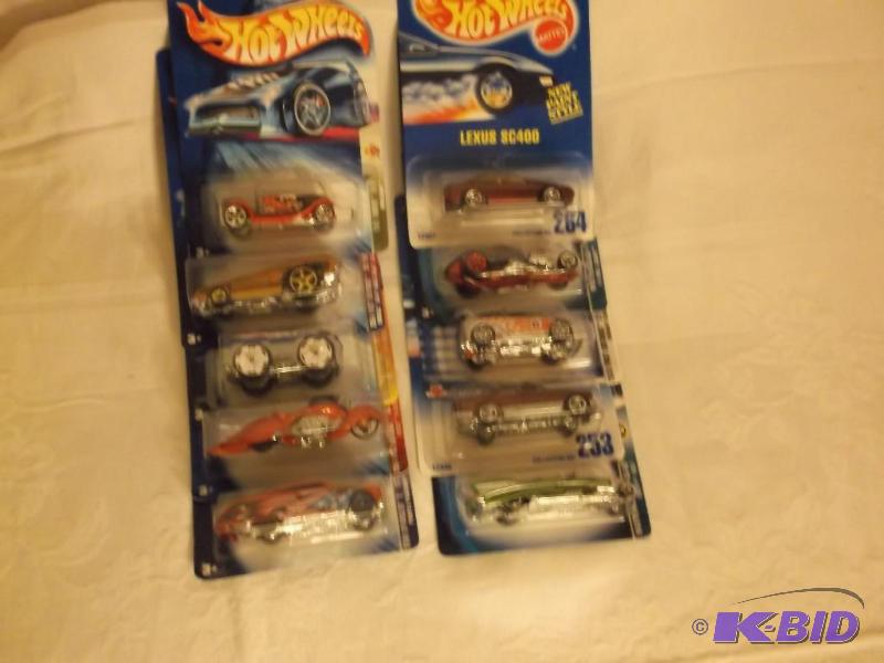 Lot with 10 various collectable Hot Wheels al...