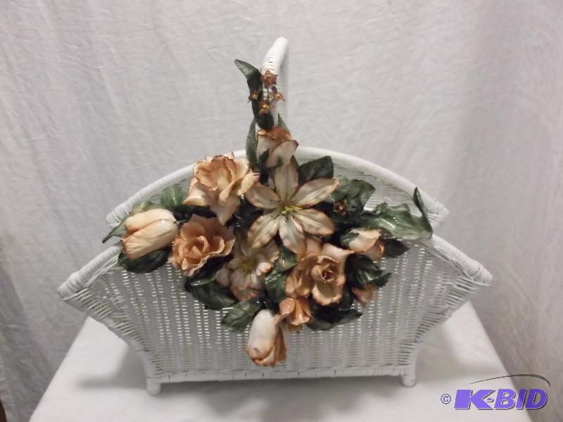Beautiful decorative wicker basket measuring ...