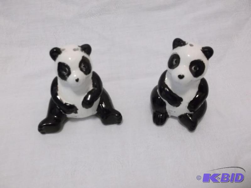 Cute panda bear salt &amp pepper shakers app...