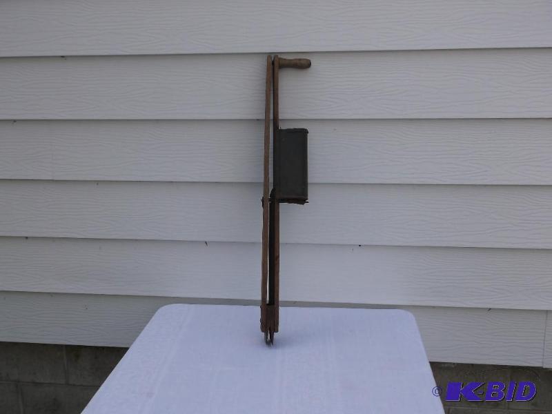 &nbspAntique corn planter missing one handle...