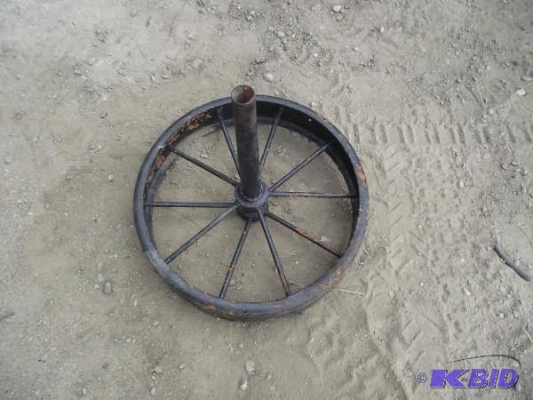 Collectible Vintage Wheel   Could use as flag...