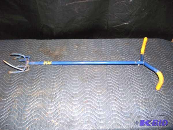 &quotThe Claw&quot Gardening Tool...