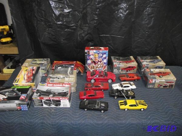 Multiple Model Cars   Some complete and some ...