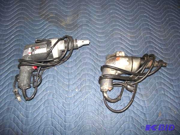 (2) Drywall Screw Guns   (1) Black &amp Deck...