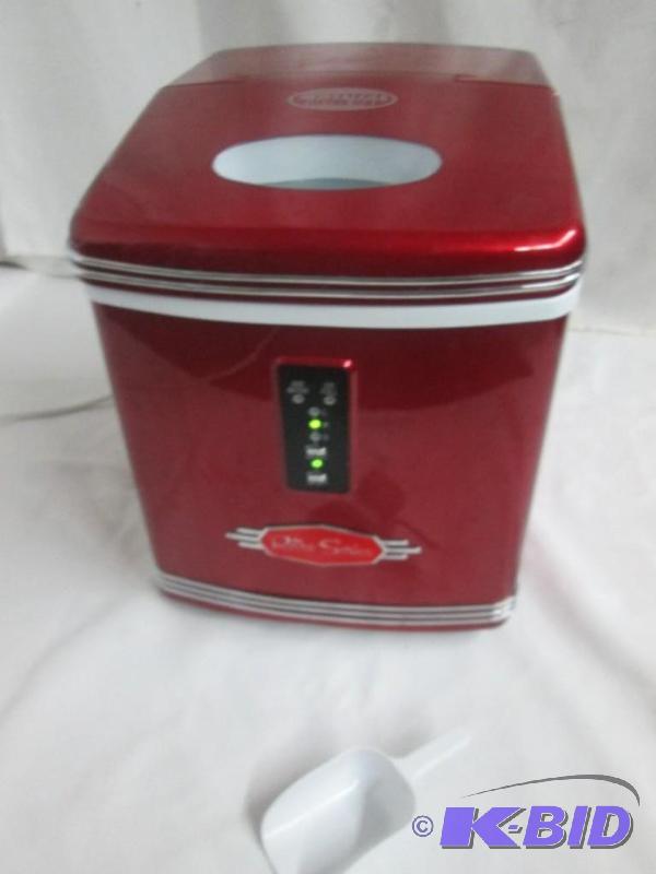 Nostalgia Electrics Retro Series Ice Maker