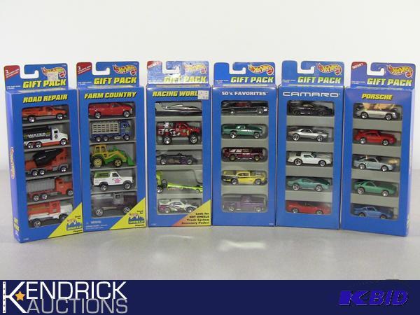 Lot of 6 Hot Wheels 1996 - 1997 5 Pack Gift Sets