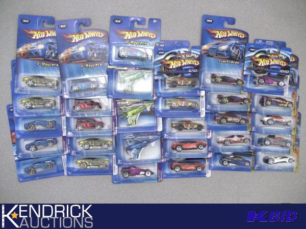 Lot of 30 - 2005 New Old Stock Carded Hot Wheels