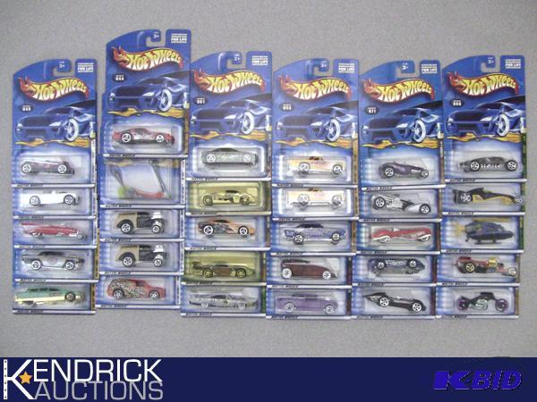 Lot of 30 - 2001 New Old Stock Carded Hot Wheels